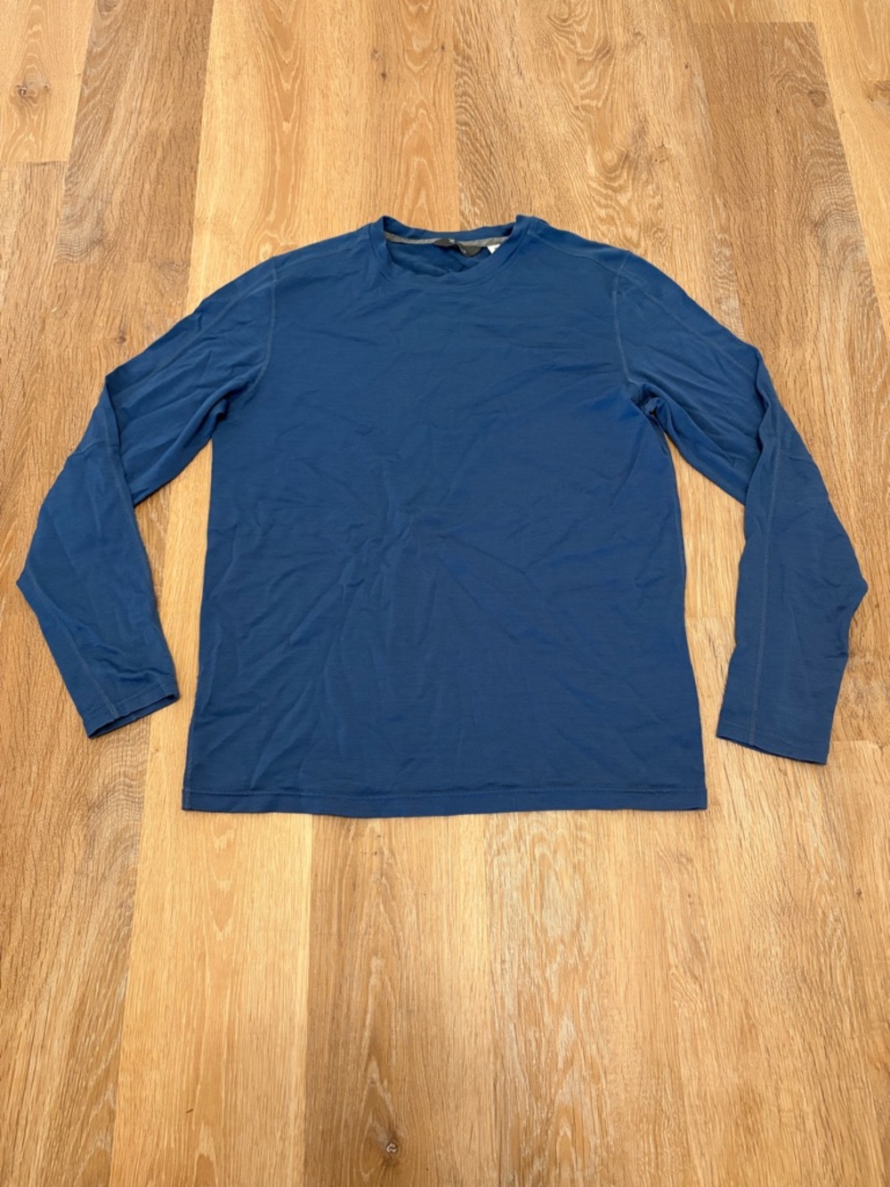 Ibex Journey Long Sleeve Crew 100% Merino Wool Blue Baselayer Hiking Size Medium